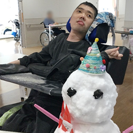 雪ダルマ作りました