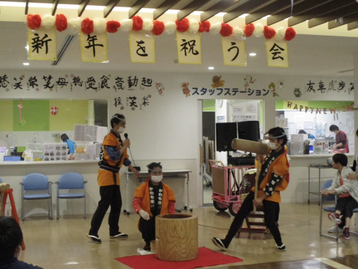 かわち家さんを招いての祝い餅つき（新年を祝う会）